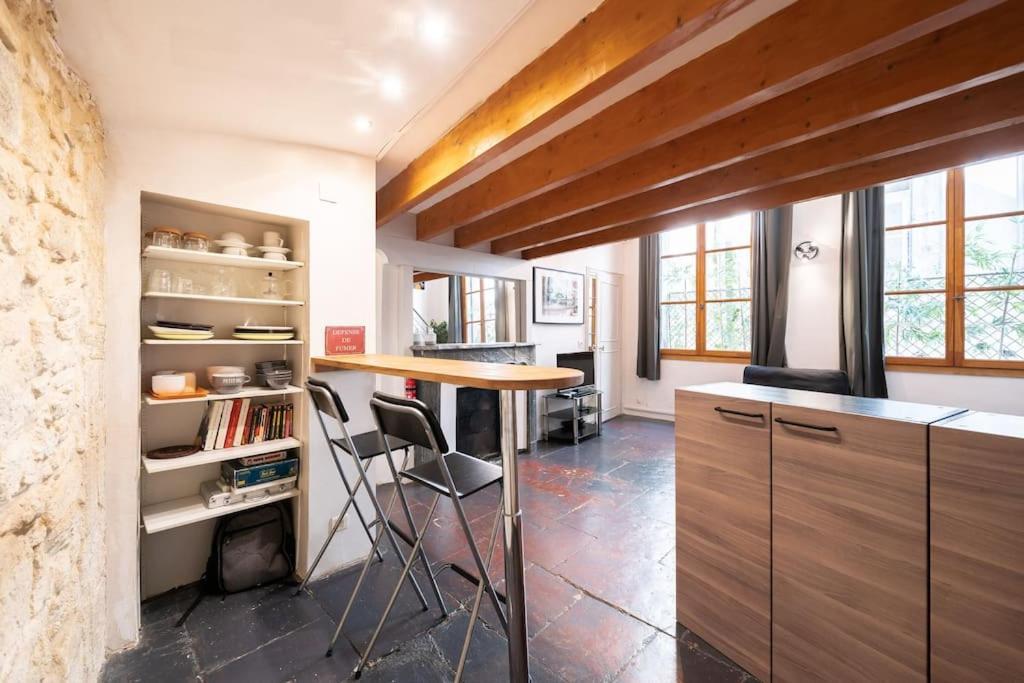 Apartamento La Carterie, Beau T1 Mez, Clim, Centre Historique Montpellier